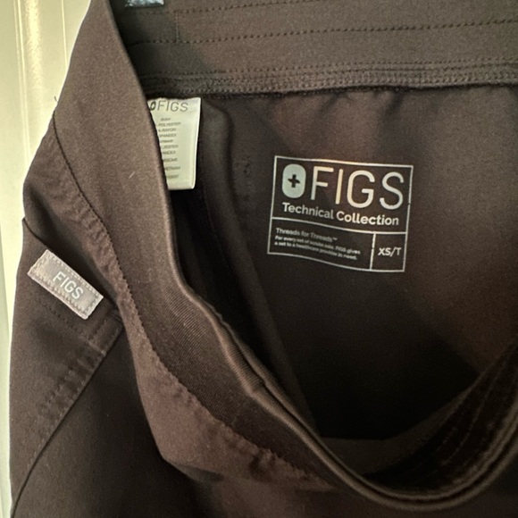 FIGS Livingston Scrub Pants (Women’s) - Picture 4 of 7